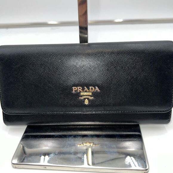 Prada Saffiano Pink and Cream Interior Long Wallet RARE - Picture 1 of 16